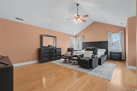 26 Mount Pleasant Drive Poughquag NY 12570