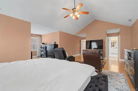 26 Mount Pleasant Drive Poughquag NY 12570