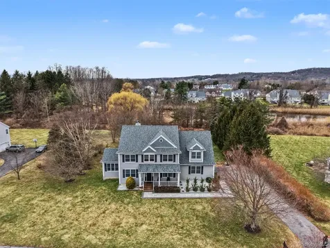 26 Mount Pleasant Drive Poughquag NY 12570