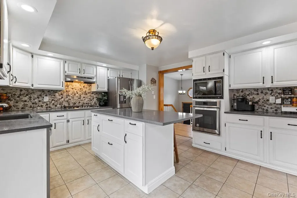 4 Stonewall Farm Road Mahopac NY 10541