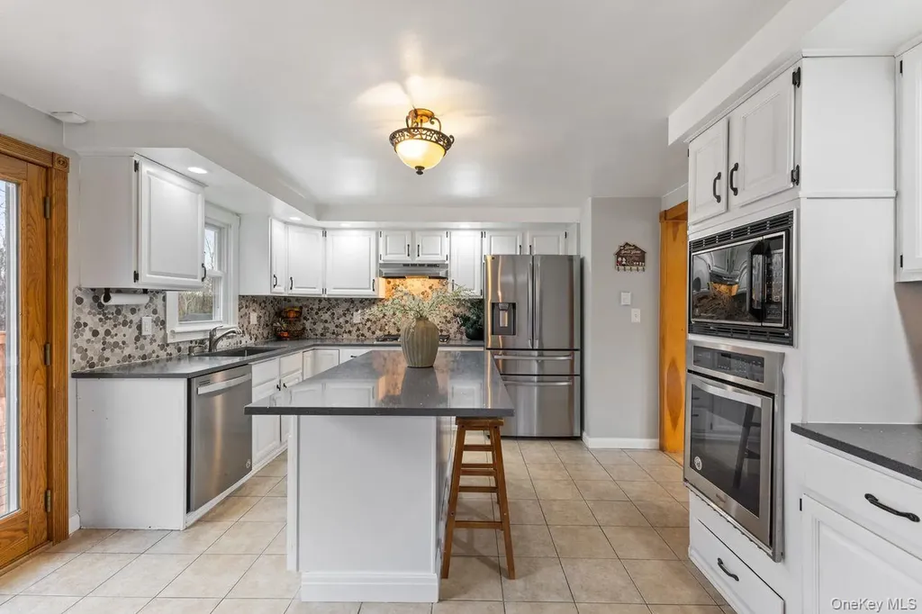 4 Stonewall Farm Road Mahopac NY 10541