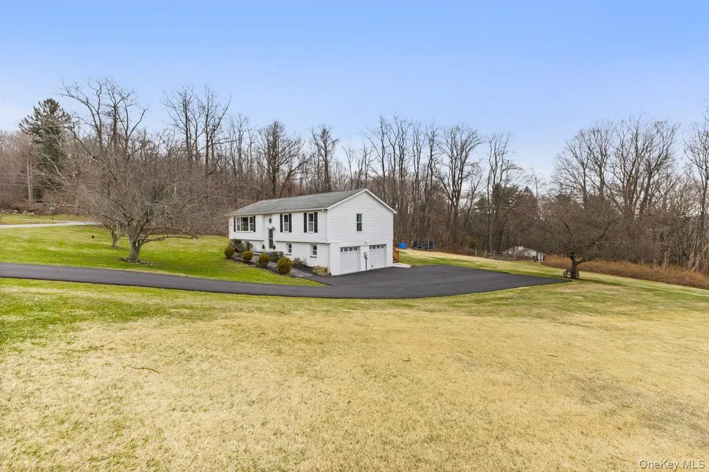 4 Stonewall Farm Road Mahopac NY 10541