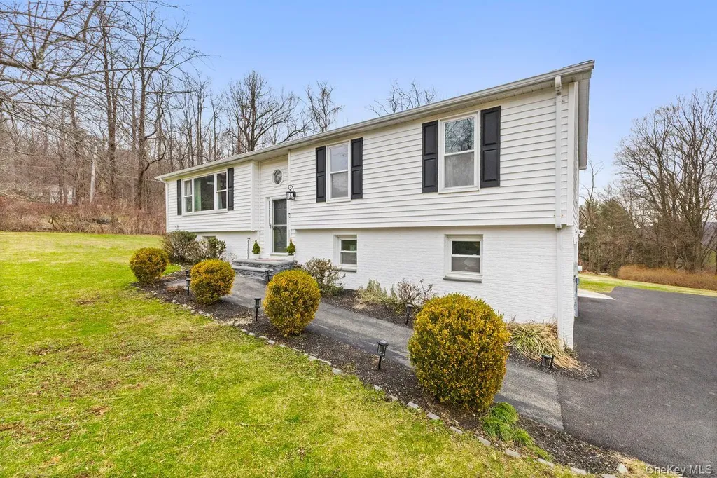 4 Stonewall Farm Road Mahopac NY 10541