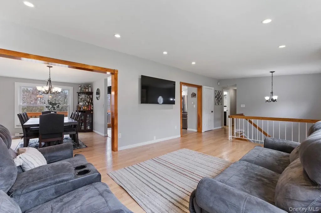 4 Stonewall Farm Road Mahopac NY 10541