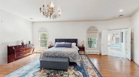 406 Duck Pond Locust Valley NY 11560