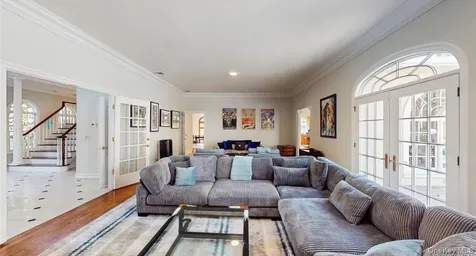 406 Duck Pond Locust Valley NY 11560