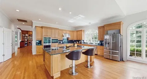 406 Duck Pond Locust Valley NY 11560