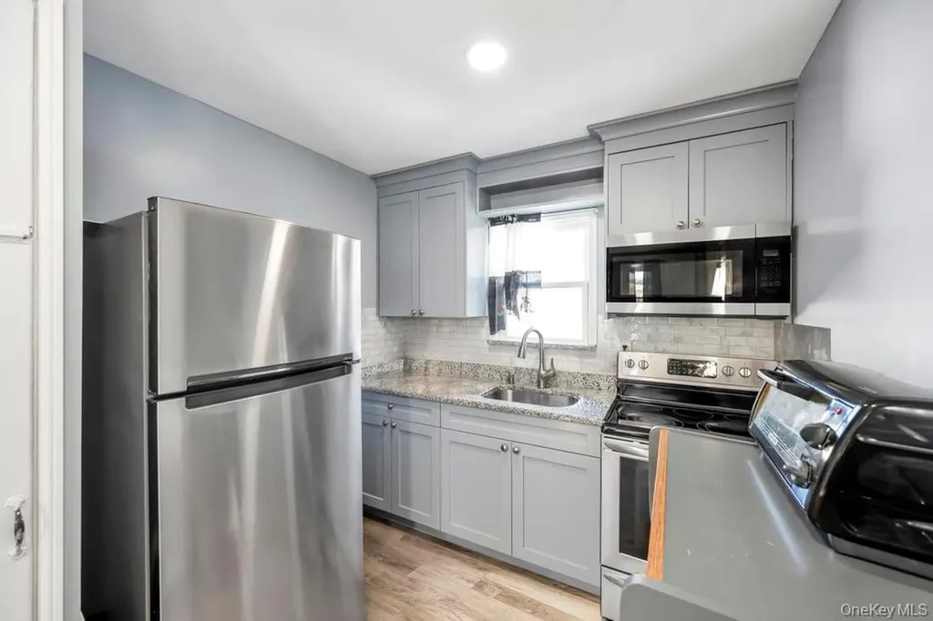 1333 5th Avenue Bay Shore NY 11706