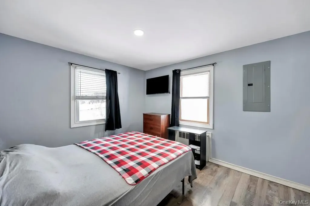 1333 5th Avenue Bay Shore NY 11706