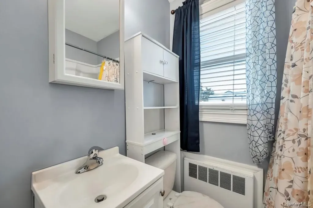 1333 5th Avenue Bay Shore NY 11706