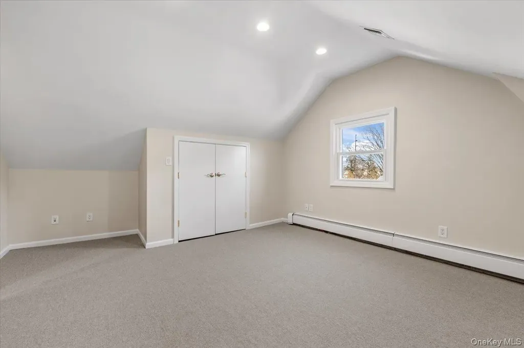 348 Mulry Lane Lawrence NY 11559