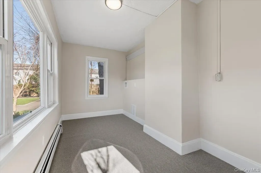 348 Mulry Lane Lawrence NY 11559