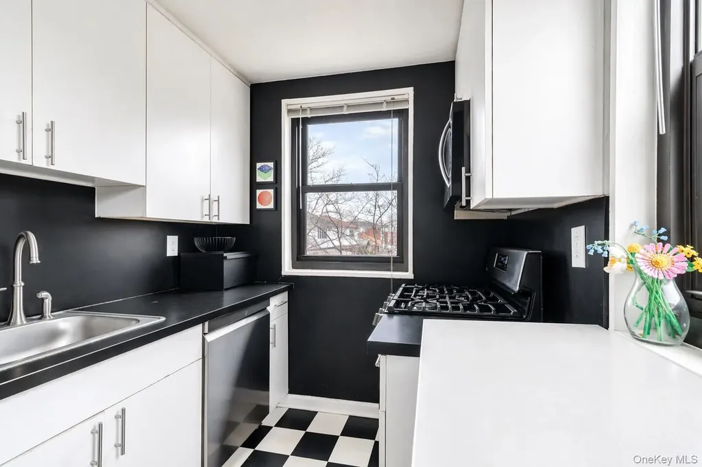158-22 16th Avenue Whitestone NY 11357