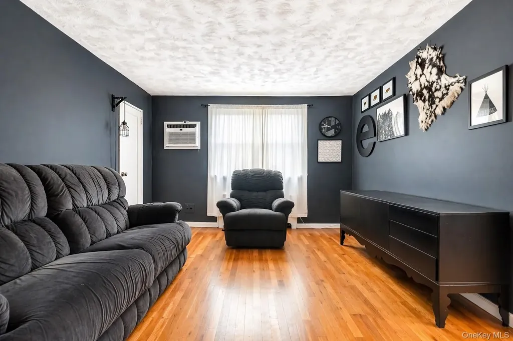 158-22 16th Avenue Whitestone NY 11357