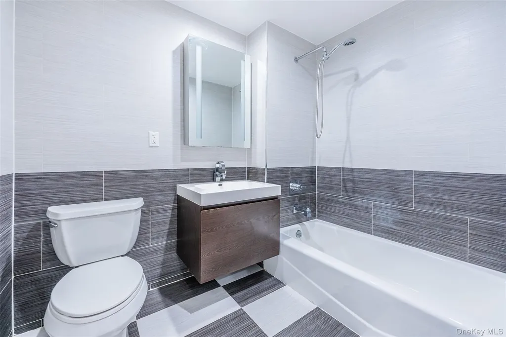 14238 37th Avenue Flushing NY 11354