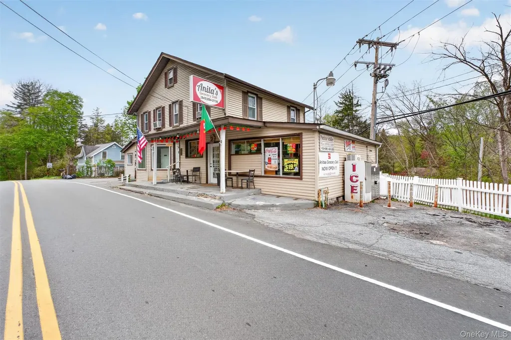 299 Peekskill Hollow Road Putnam Valley NY 10579