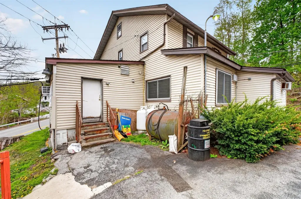 299 Peekskill Hollow Road Putnam Valley NY 10579