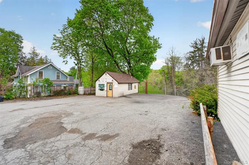 299 Peekskill Hollow Road Putnam Valley NY 10579