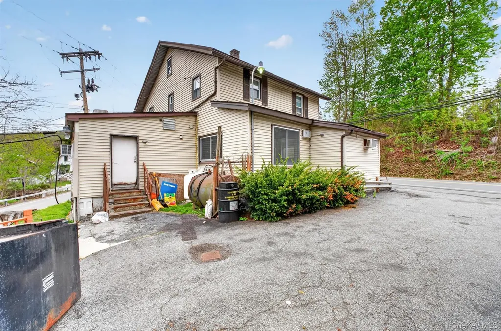 299 Peekskill Hollow Road Putnam Valley NY 10579