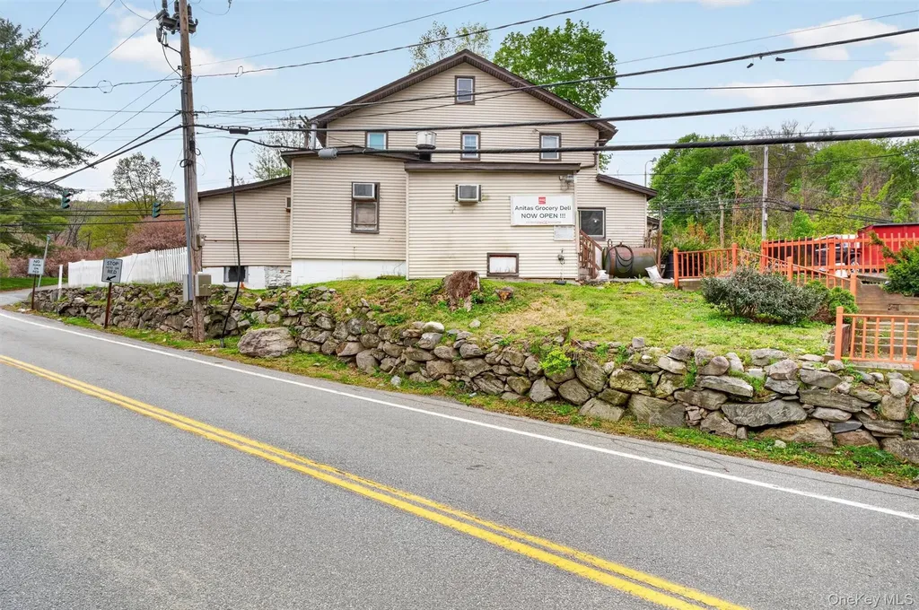 299 Peekskill Hollow Road Putnam Valley NY 10579