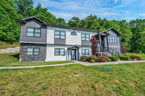 31 Walnut Ridge Lane Bloomingburg NY 12721