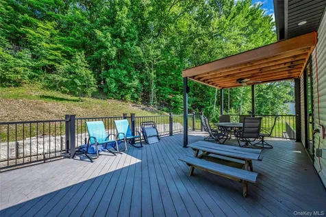 31 Walnut Ridge Lane Bloomingburg NY 12721