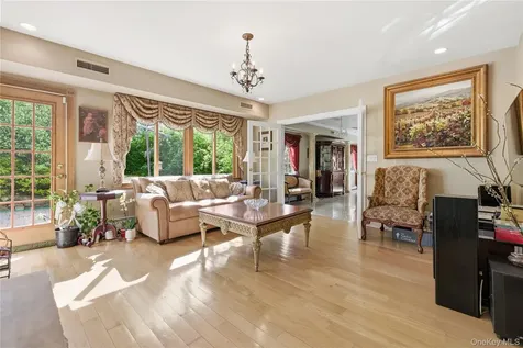 33 Greenbriar Drive Chappaqua NY 10514