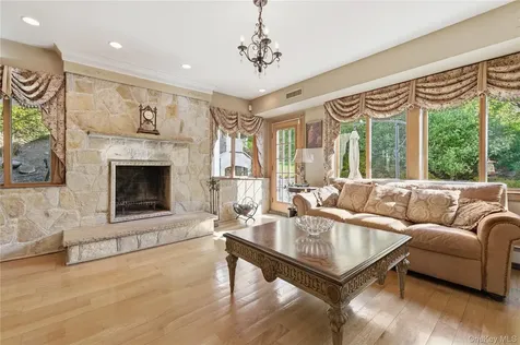 33 Greenbriar Drive Chappaqua NY 10514