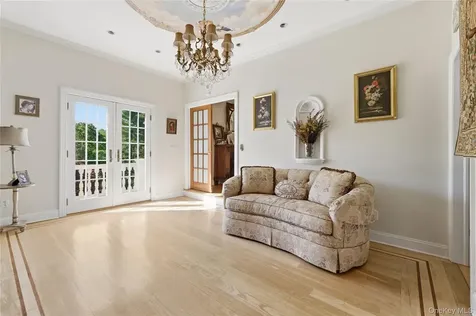 33 Greenbriar Drive Chappaqua NY 10514