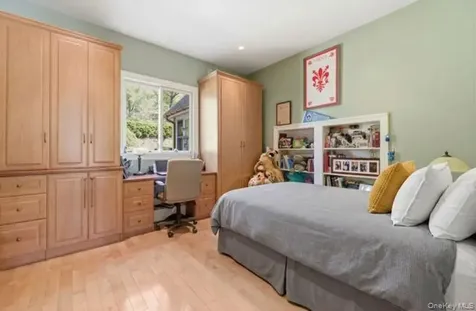 33 Greenbriar Drive Chappaqua NY 10514