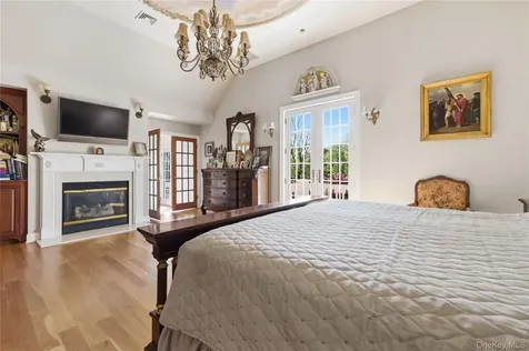 33 Greenbriar Drive Chappaqua NY 10514