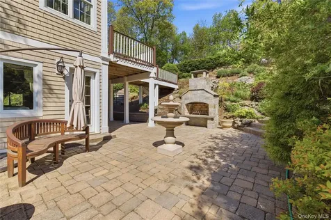 33 Greenbriar Drive Chappaqua NY 10514
