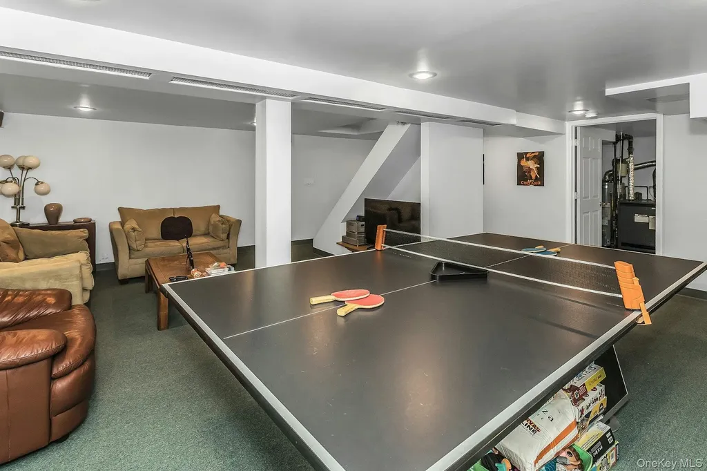 1844 Old Mill Road Merrick NY 11566