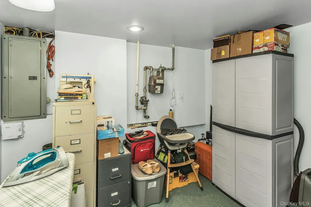 1844 Old Mill Road Merrick NY 11566
