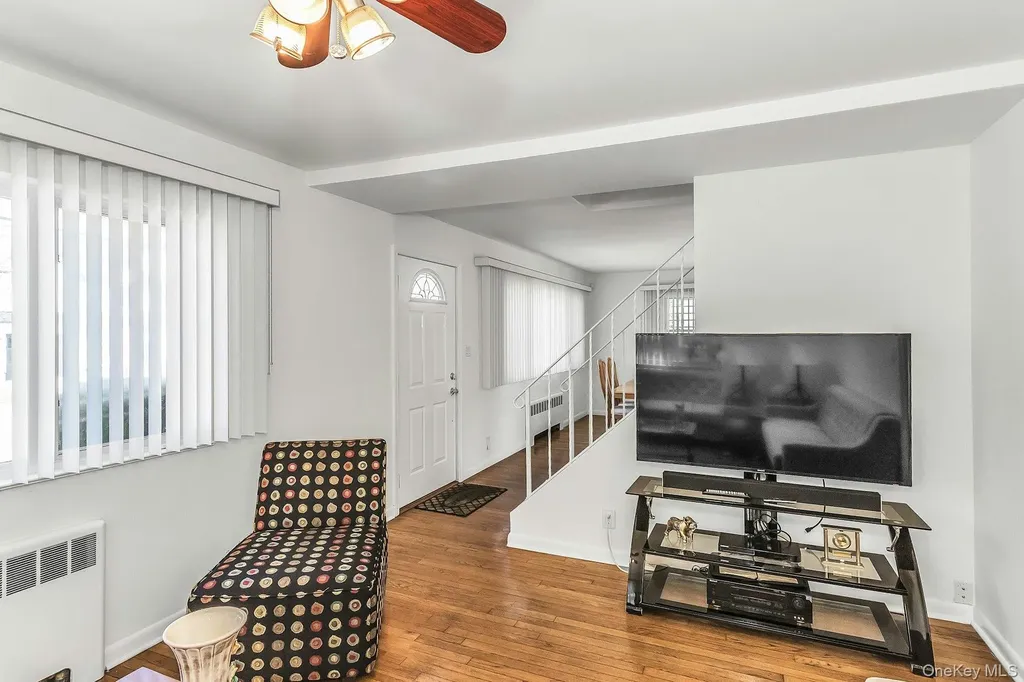 1844 Old Mill Road Merrick NY 11566