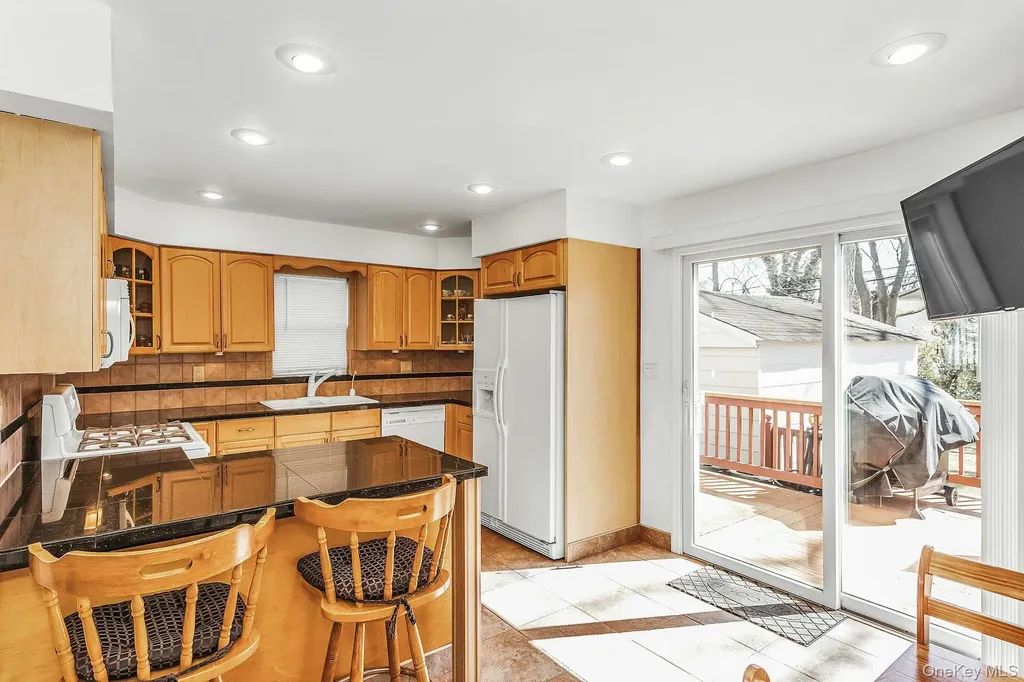 1844 Old Mill Road Merrick NY 11566