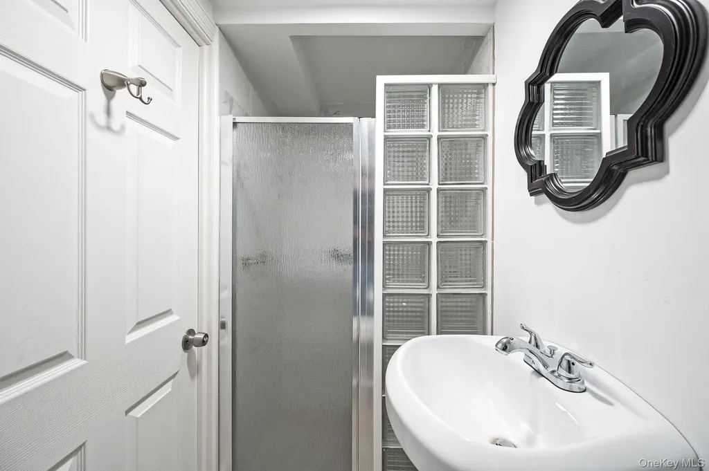 148-07 61st Road Flushing NY 11367