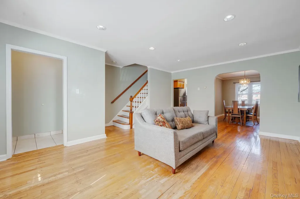 148-07 61st Road Flushing NY 11367