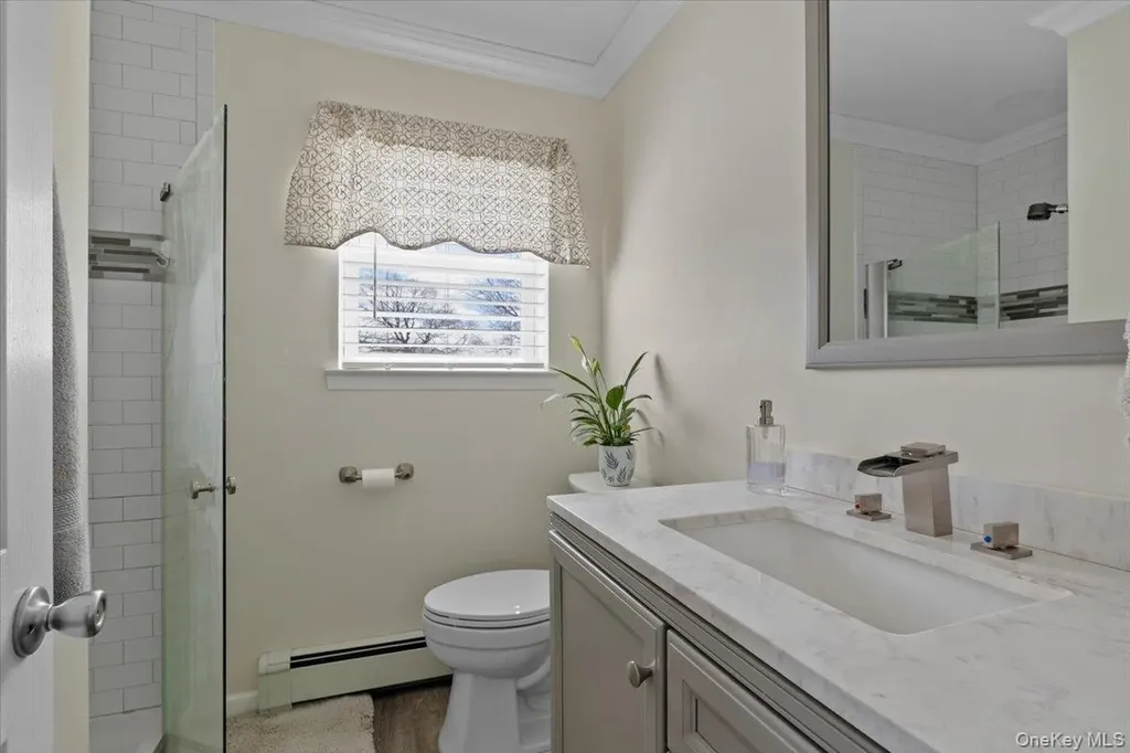 16 Loughlin Drive Shirley NY 11967