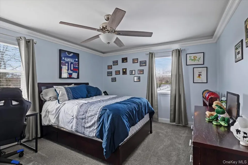 16 Loughlin Drive Shirley NY 11967