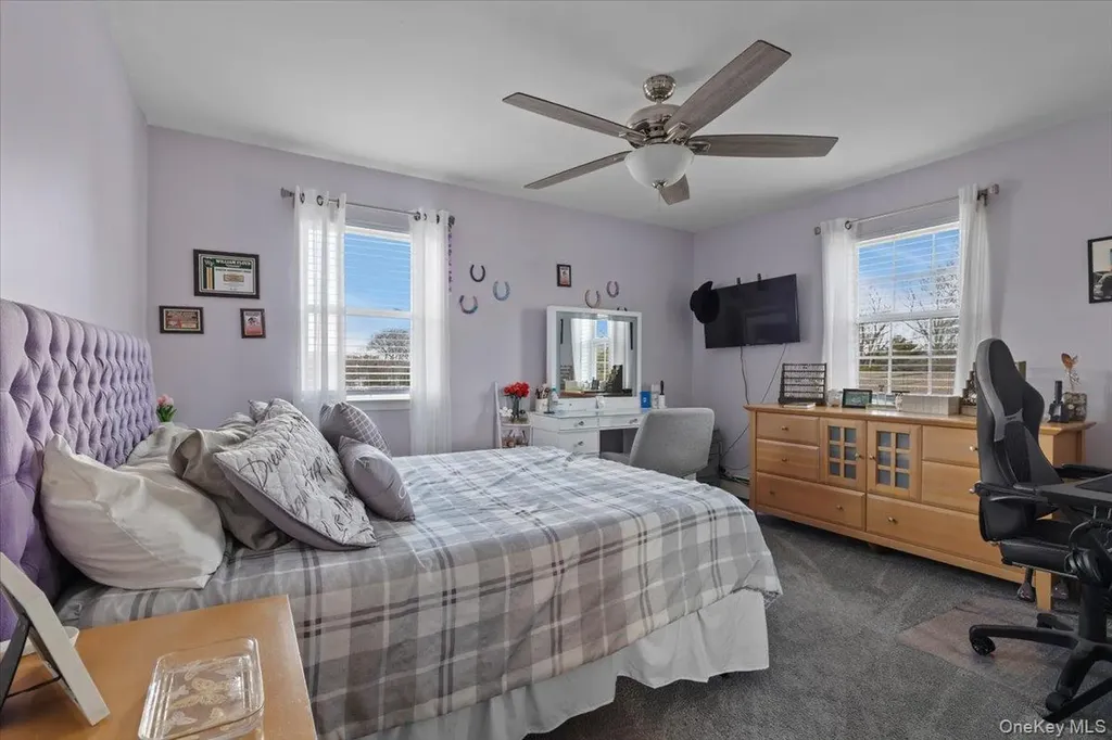 16 Loughlin Drive Shirley NY 11967