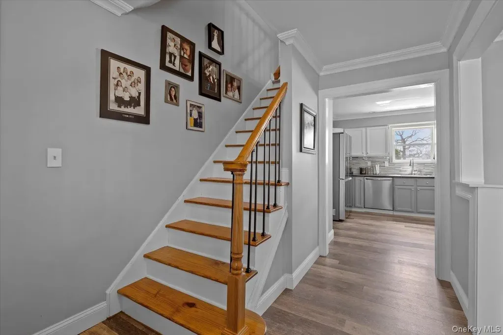 16 Loughlin Drive Shirley NY 11967
