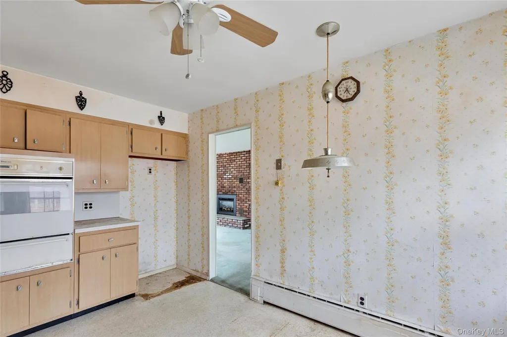 4 E Rampasture Road Hampton Bays NY 11946