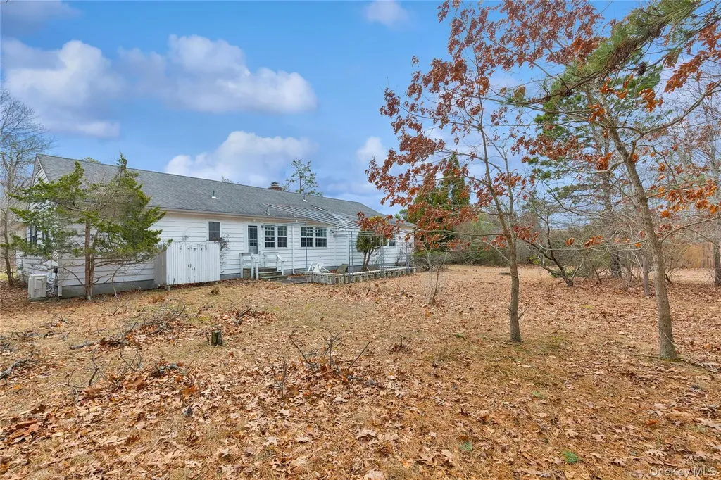 4 E Rampasture Road Hampton Bays NY 11946