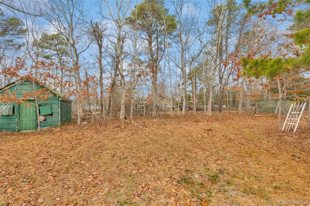 4 E Rampasture Road Hampton Bays NY 11946