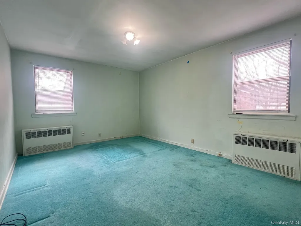 19617 73rd Avenue Fresh Meadows NY 11365