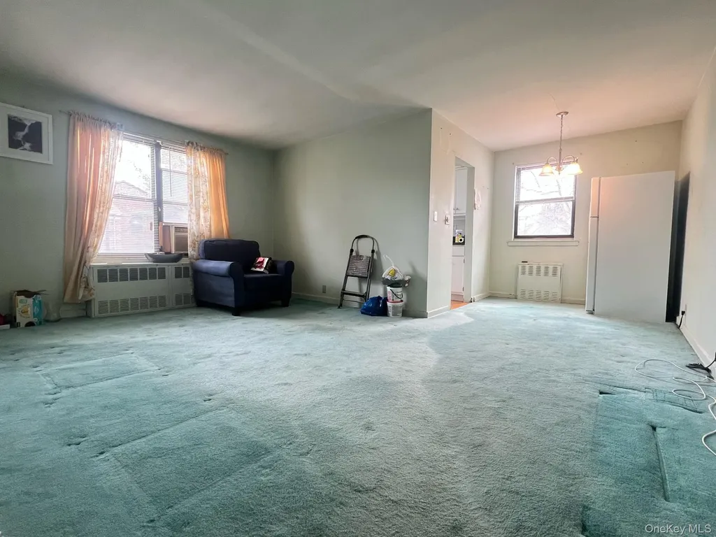 19617 73rd Avenue Fresh Meadows NY 11365