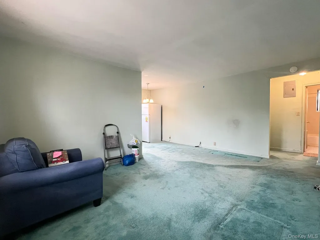 19617 73rd Avenue Fresh Meadows NY 11365