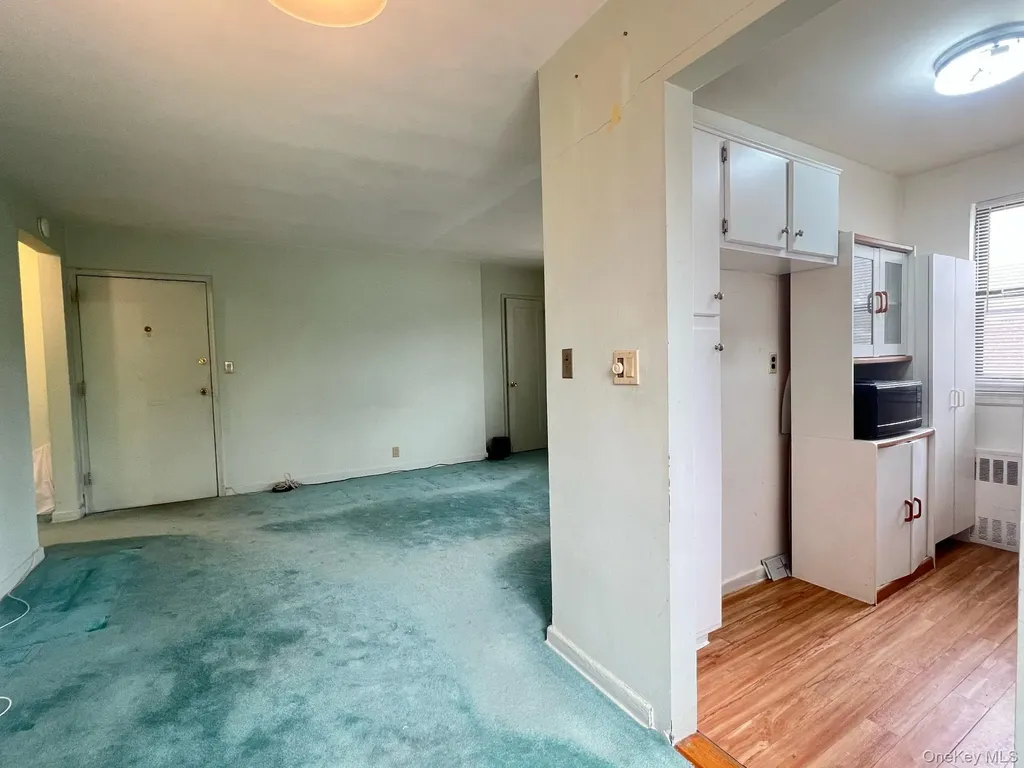 19617 73rd Avenue Fresh Meadows NY 11365