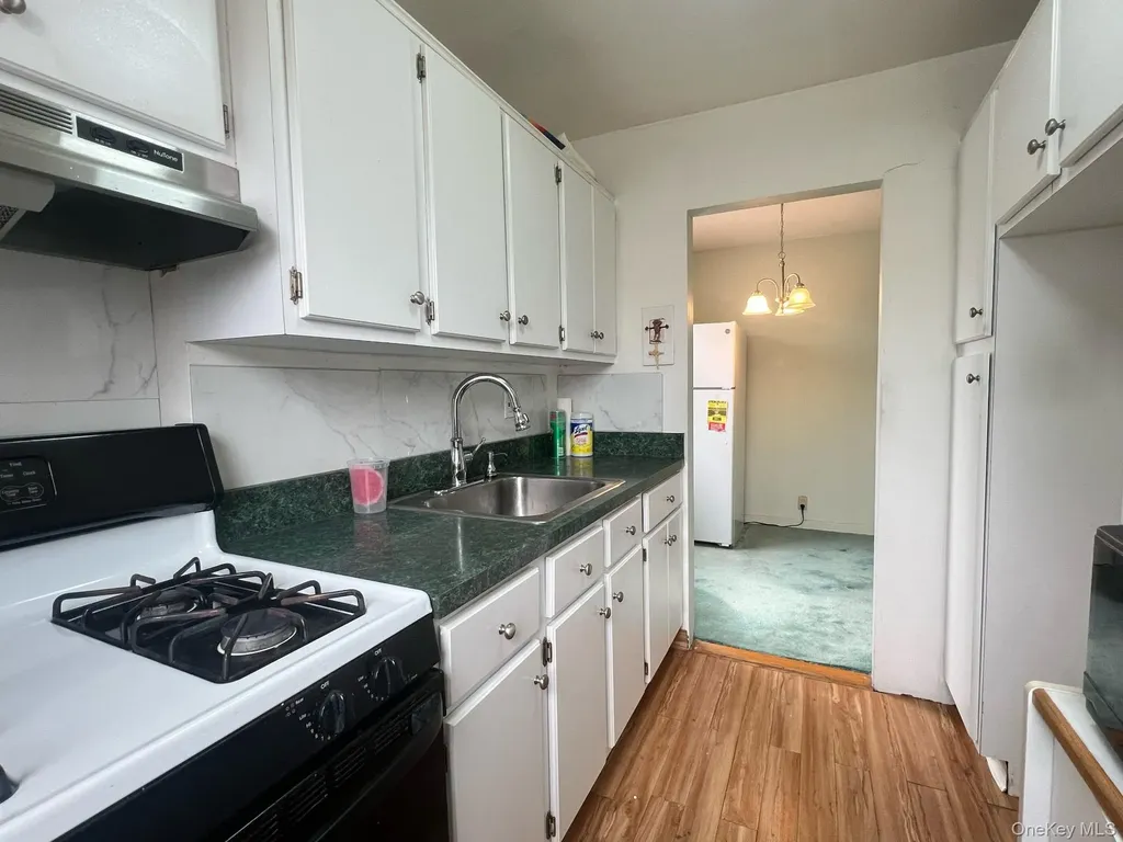 19617 73rd Avenue Fresh Meadows NY 11365